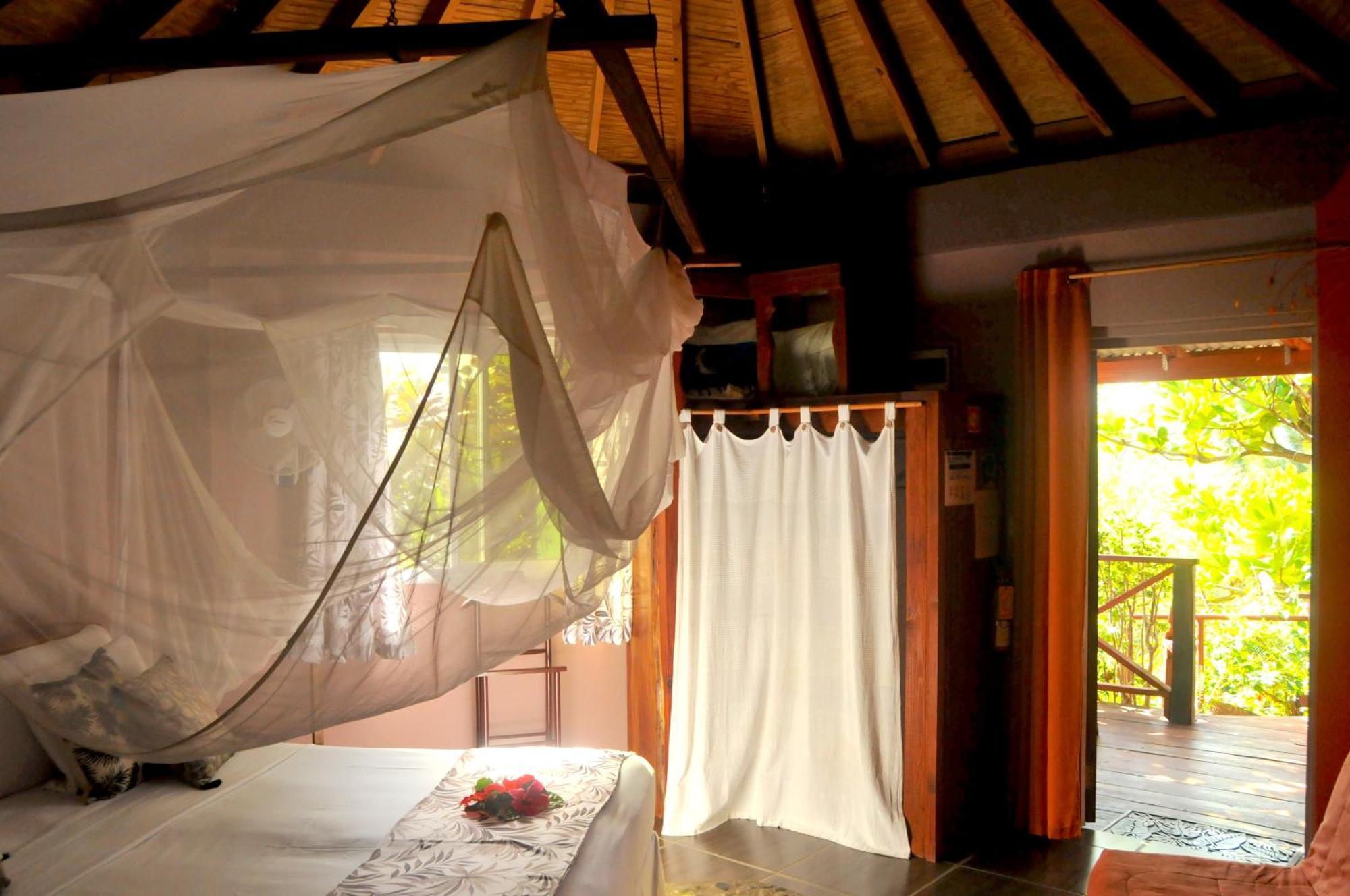 Mango Island Lodges Saint Joseph Exterior photo